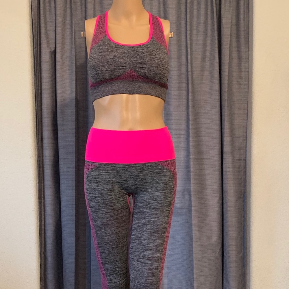Gray and pink yoga outfit